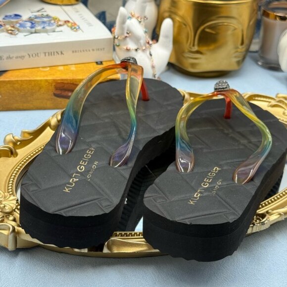 🆕 KURT GEIGER LONDON 🧿 NWOB Japonski Kensington Rainbow Flipflop, Black - Sz 7 - Picture 9 of 12